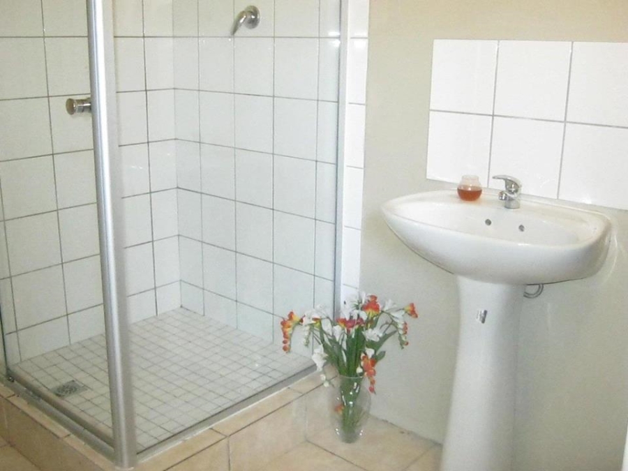 To Let 1 Bedroom Property for Rent in Mowbray Western Cape